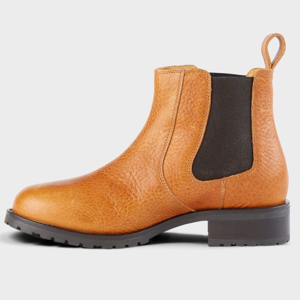 Duluth Trading Co. Lifetime Leather Chelsea Ankle Boots